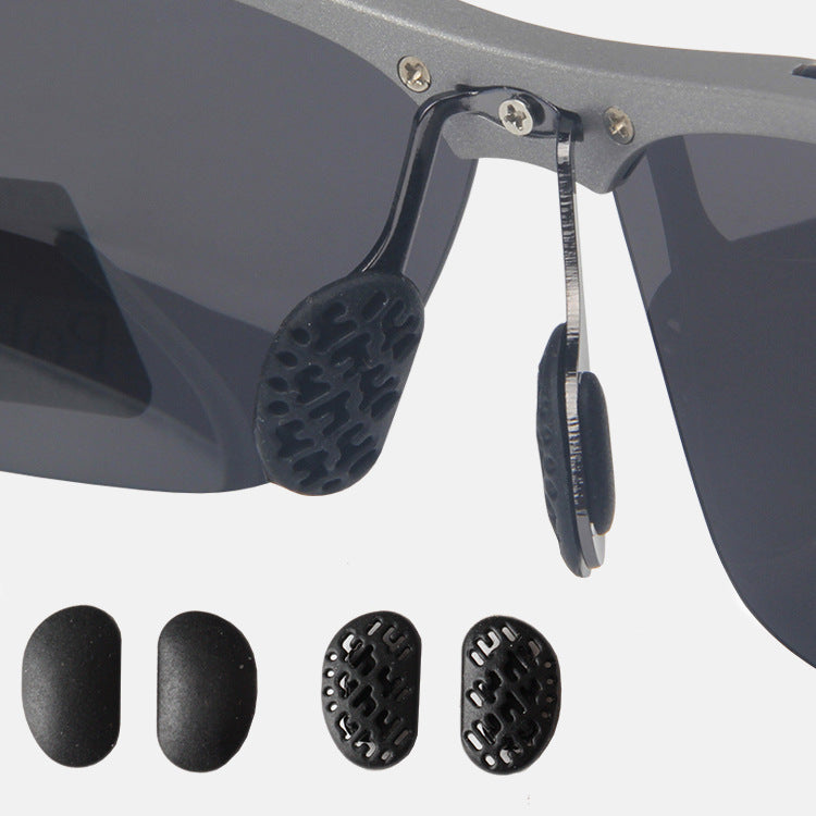 Silicone push-in sunglasses nose pads, mounting shape detail