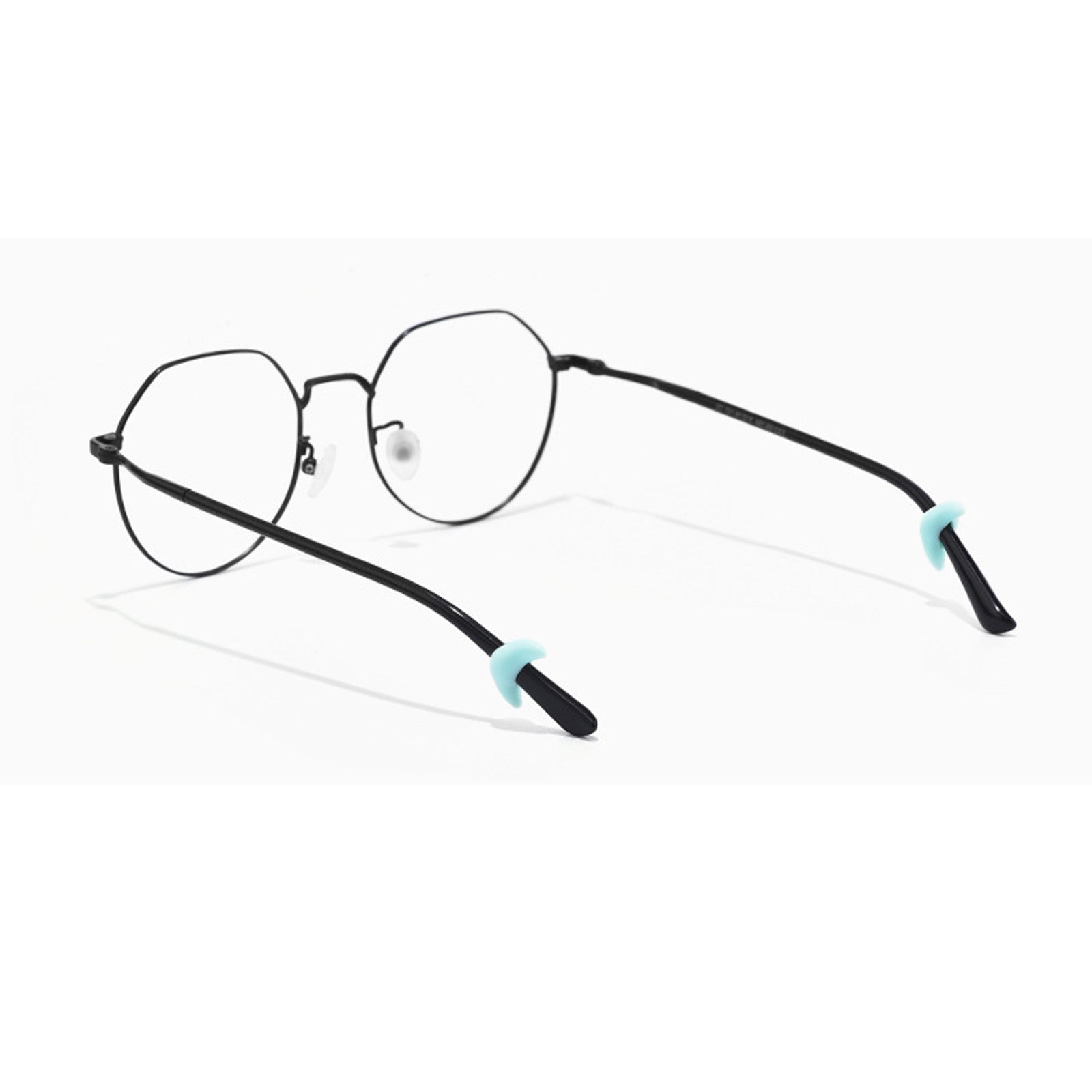 Silicone sports eyeglass stoppers, fit and shape detail